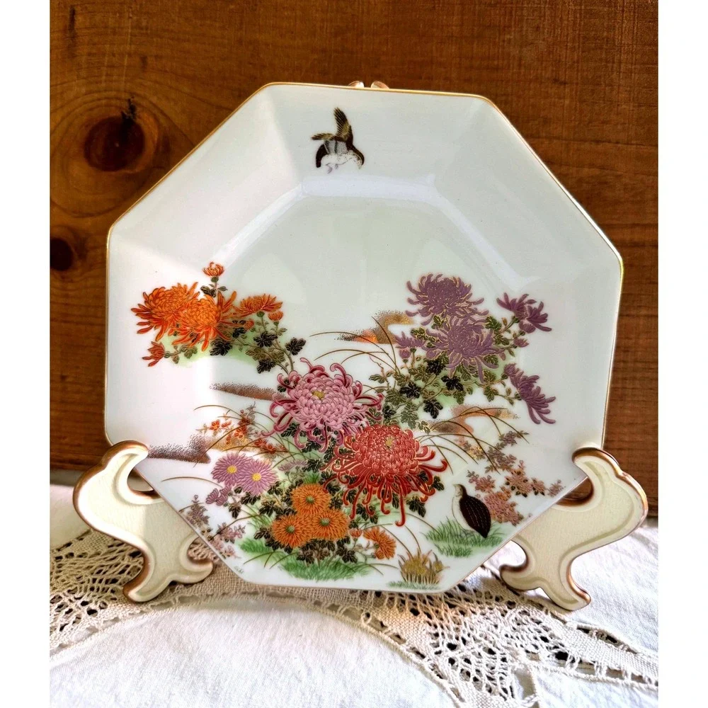 Vintage Japanese Octagonal Porcelain Plate Chrysanthemum Floral Gold Trim 7.25